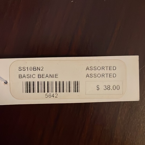 Supreme basic beanie. - Picture 2 of 2